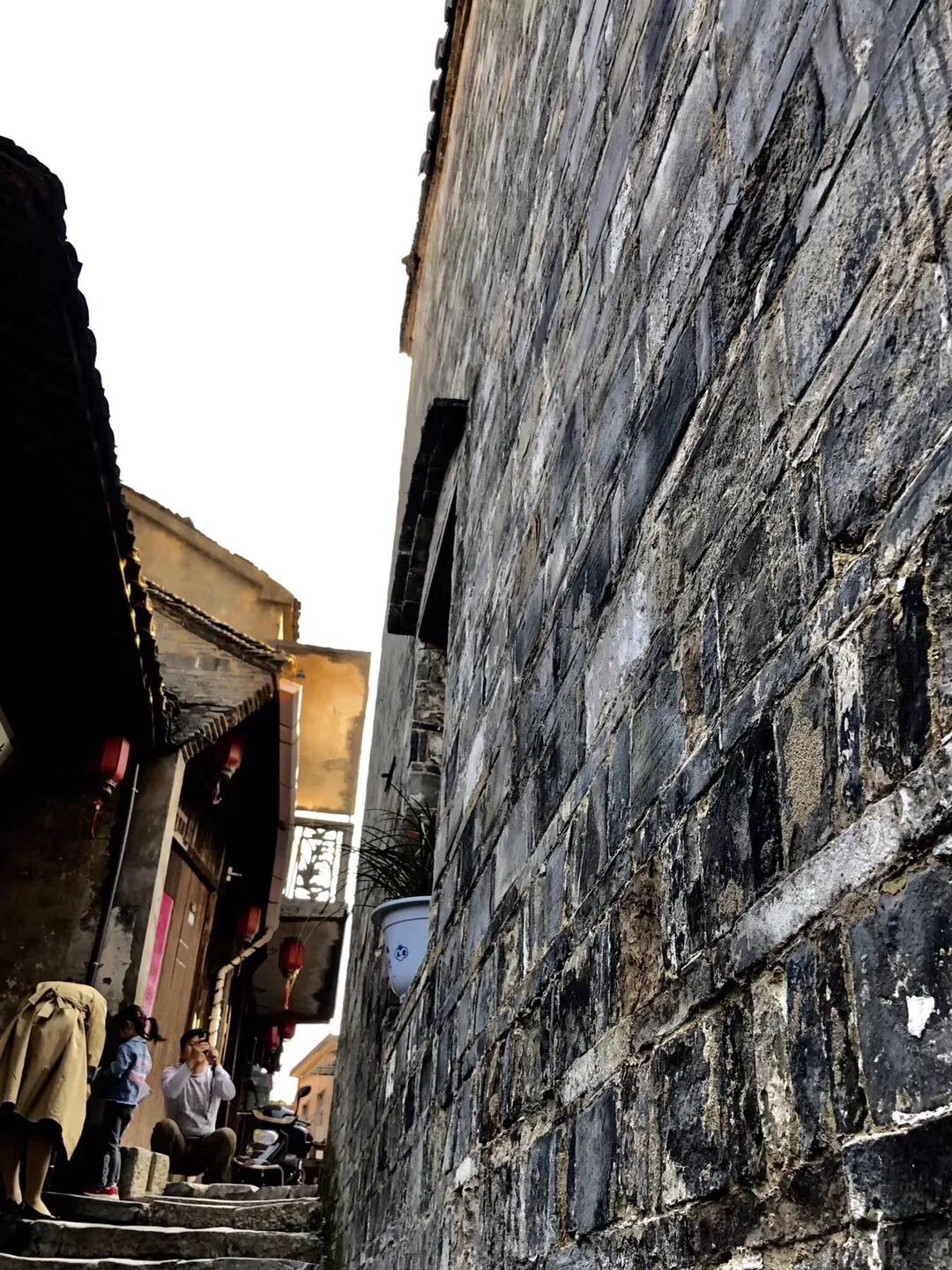 古镇故事大全完整版,古镇街景故事视频