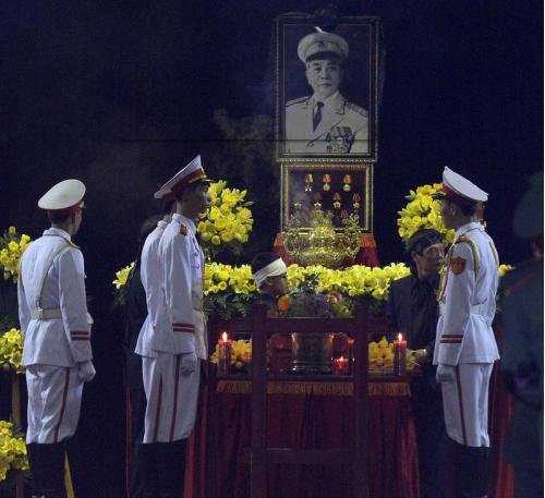 越南的武元甲简历,越南武元甲大将简介