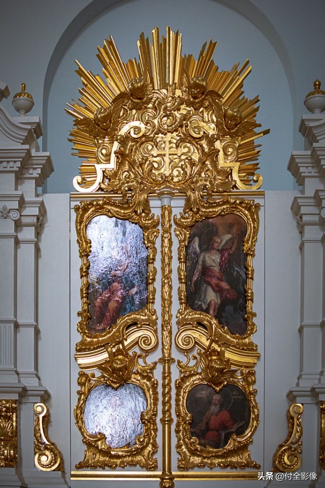 斯莫尔尼修道院主教,斯莫尔尼宫的宫殿