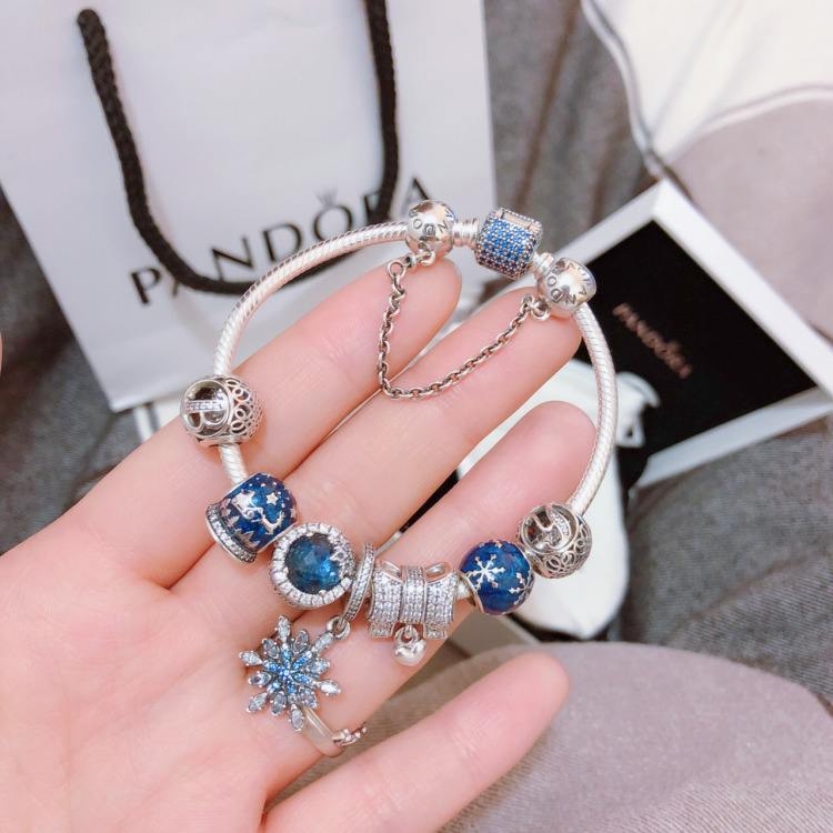 8万左右的潘多拉手链,潘多拉金手链8000元