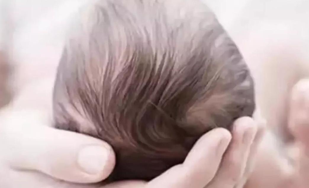 两个月新生儿爱哭,新生儿两个多月哭闹的原因是什么