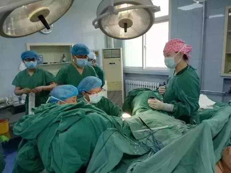 上海吴登龙医生,上海同济医院泌尿科吴登龙的视频