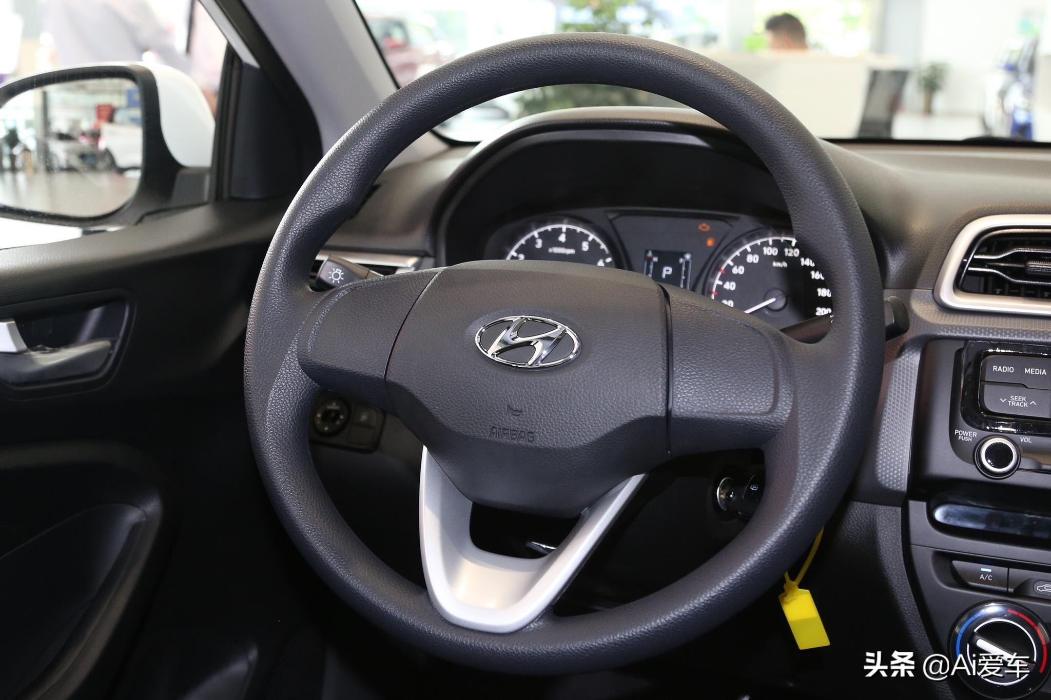 2016款现代瑞纳自动挡价格及图片,现代瑞纳最新款顶配