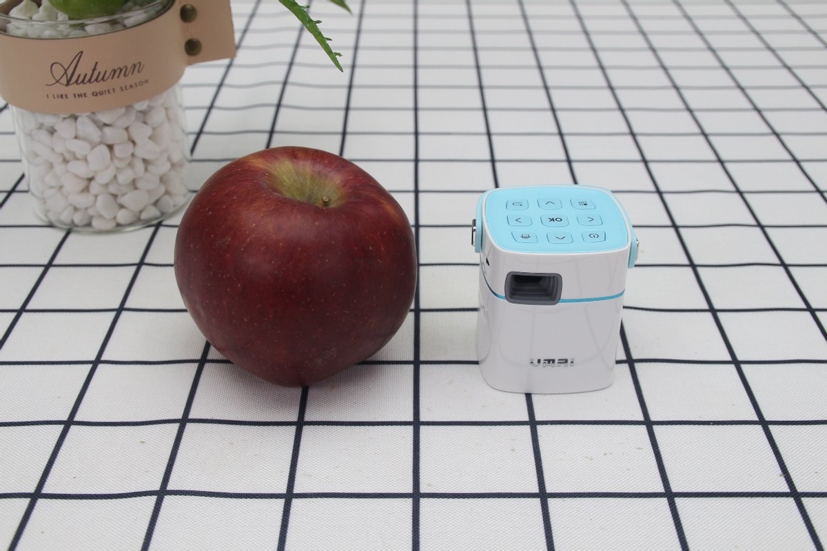 “啵啵”都在用的微投影，颜值和实力一样能打