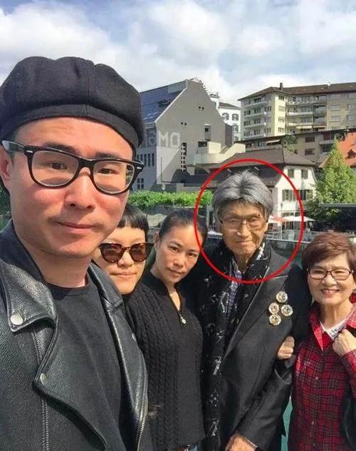 年迈的父母重病怎么保命,父母重病该怎么安慰