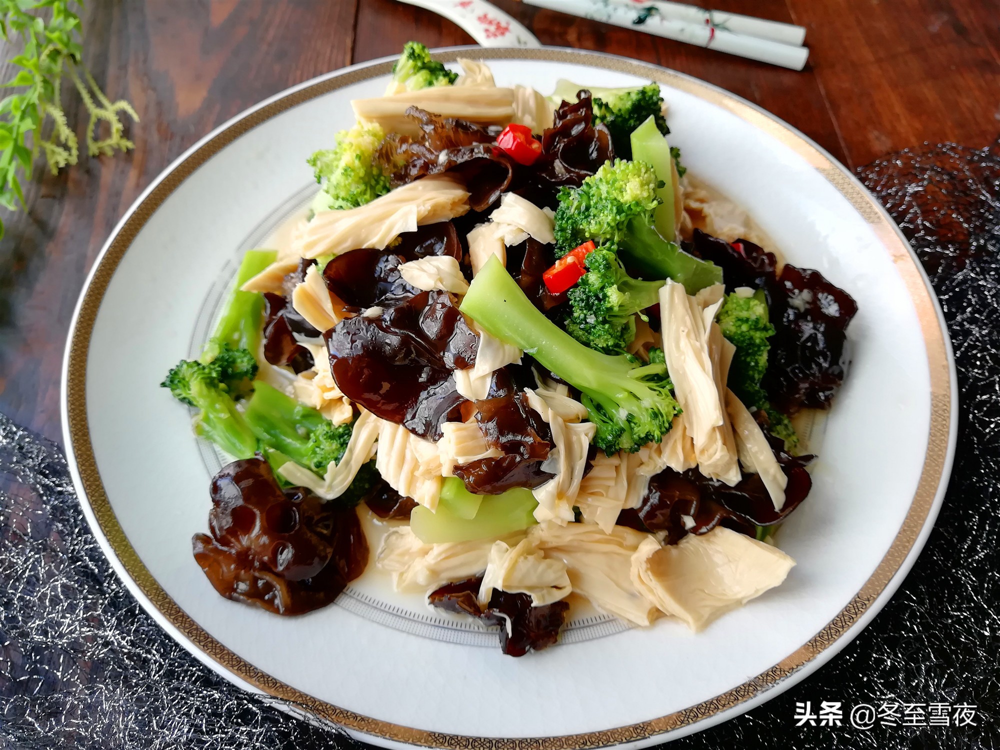 清肠通便的蔬菜水果有哪些,美食分享多吃这些菜节后不长肉