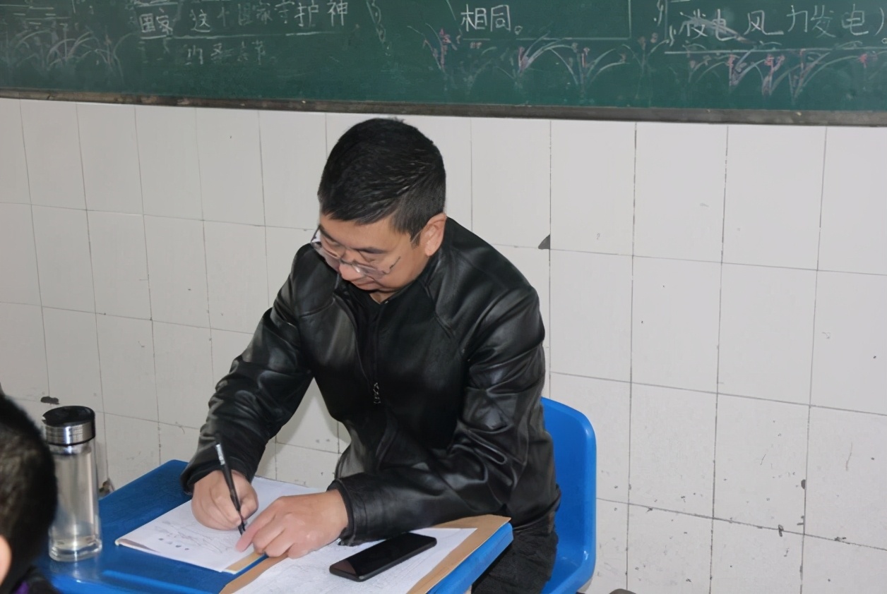 县教师发展中心视导检查曹庙小学教育教学工作