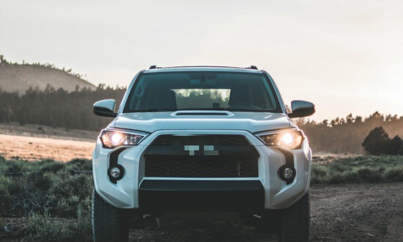 汽车前挡风玻璃膜是内贴还是外贴,汽车前挡风玻璃贴遮阳膜详细教程