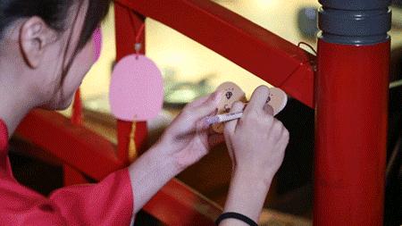 日式酒场大哥大出来营业了，凌晨3点还被小仙女围观