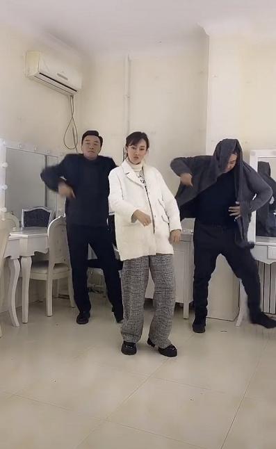 46岁牛莉现在的照片,45岁牛莉现在的照片