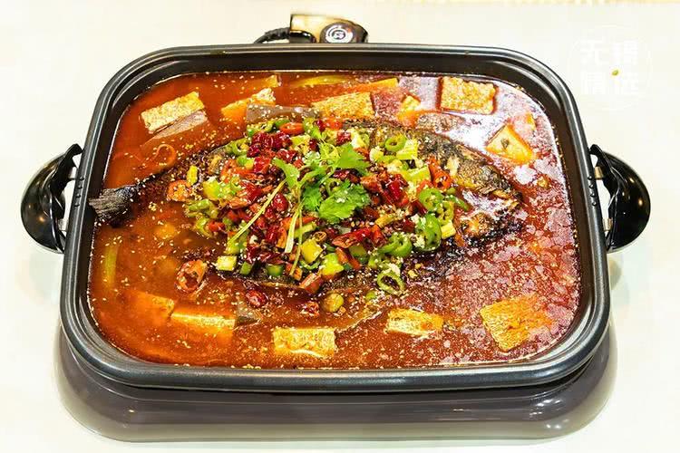 下饭神器即刻get，无锡舟边烤鱼，滋滋作响的暖冬美味