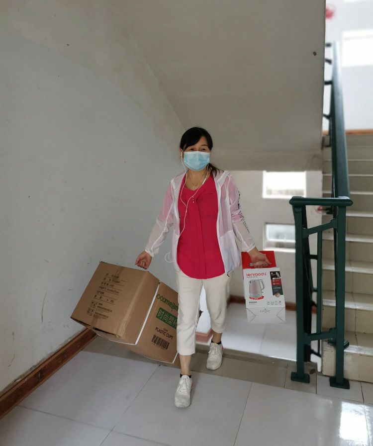 奋战疫情一线的医护们,抗击疫情奋战一线医护