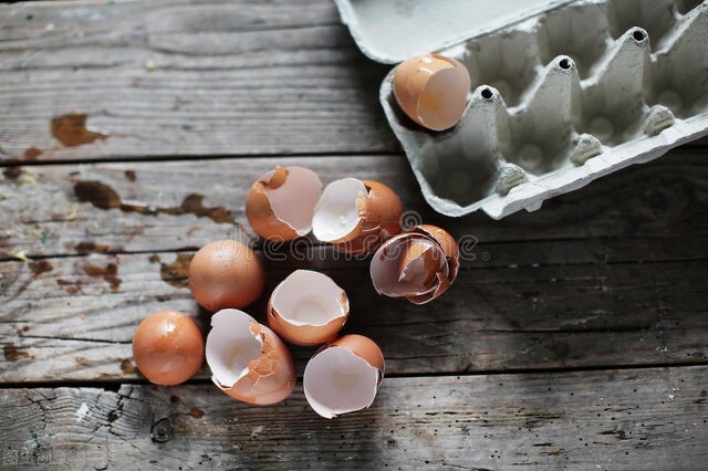 做月子让你崩溃又无奈的瞬间——婆婆给我吃长毛发霉坏了的鸡蛋