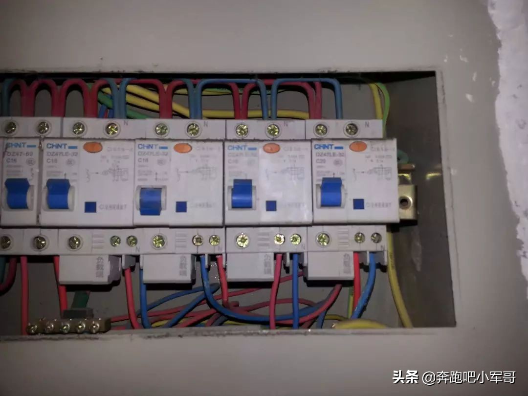 不间断电源ups容量计算公式,不间断电源ups基础知识图解