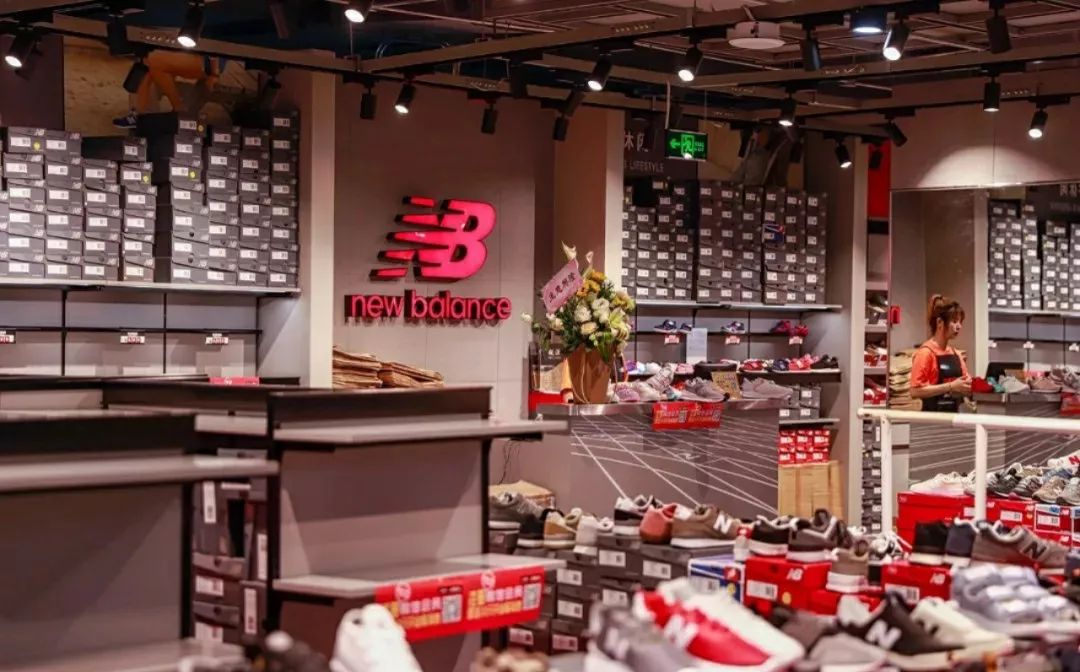 60块钱买回来的鞋,从哪里买阿迪耐克便宜正品