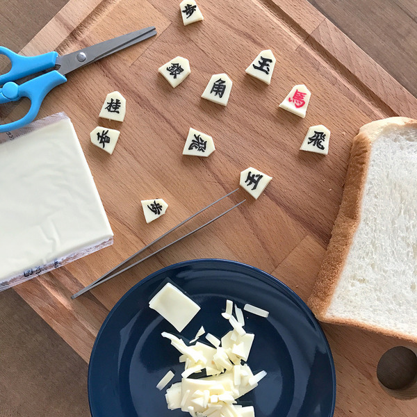 网友自制“花式吐司”，神级还原各种卡通人物，还能做成桌上游戏