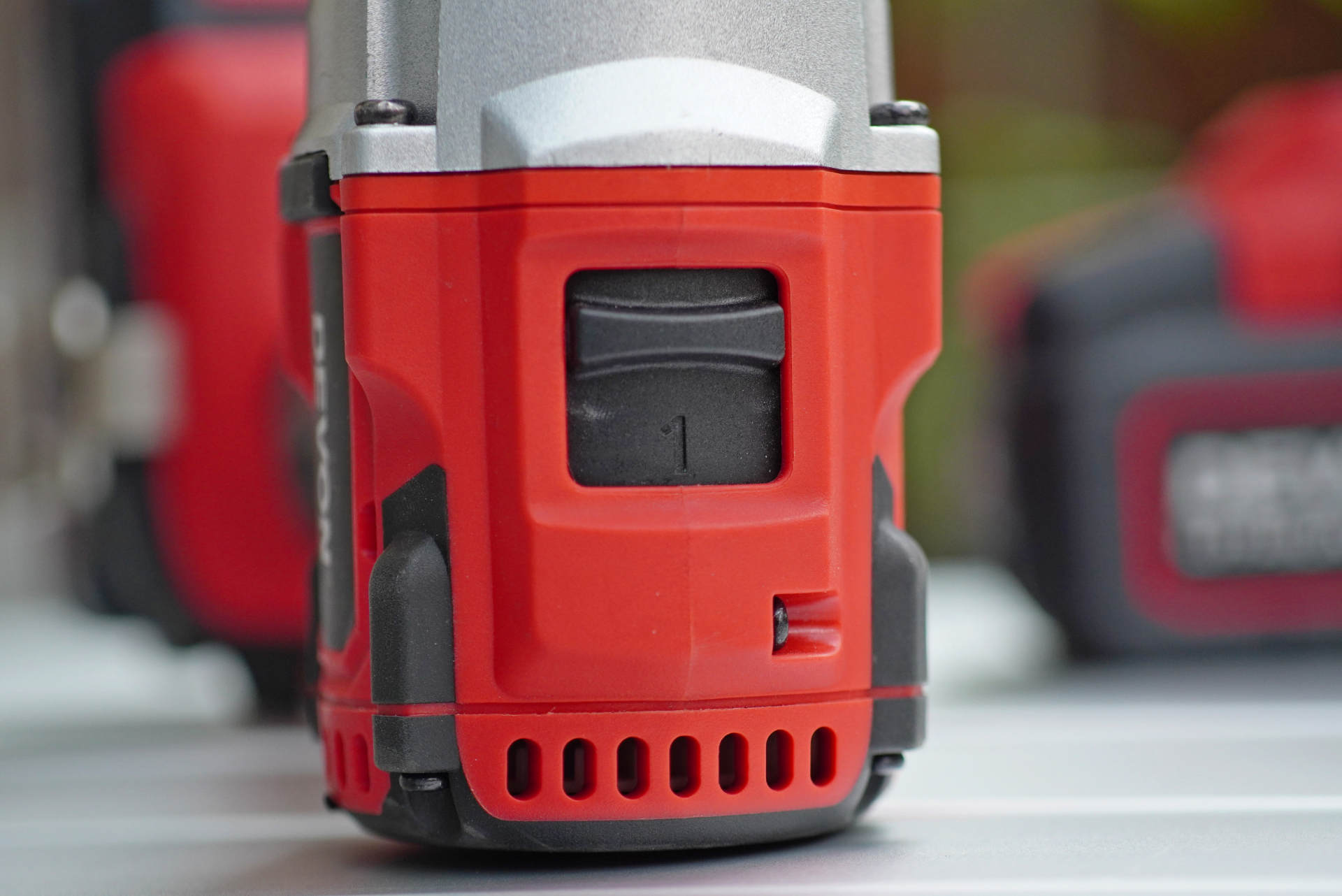 孔对准，“枪”握牢！从3V-20V，钢铁直男的电动玩具