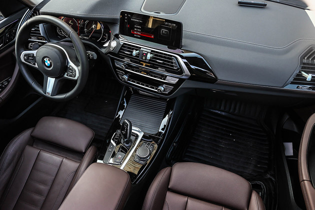 短兵相接试驾宝马x3xdrive28i,宝马x3xdrive28i的优势