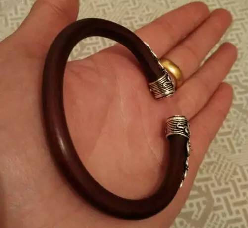 鸡血藤手镯是什么东西制作的,鸡血藤手镯用的是根部还是枝干