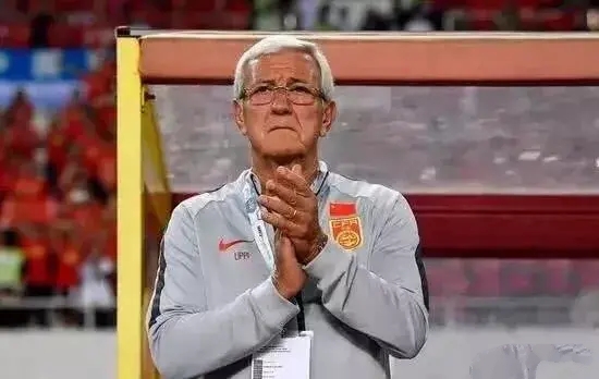 国足遭重创对手创亚洲纪录,国足1-3憾负越南回放