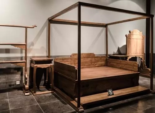 一张床买下来多少钱,一张床的价格800