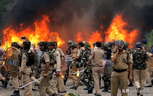 印度电影十大开挂神片,印度史诗级战争电影推荐