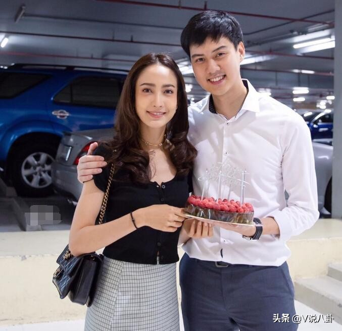 泰媒采访taew是否有意丰胸，这些泰国女星“瘦到让人心疼”