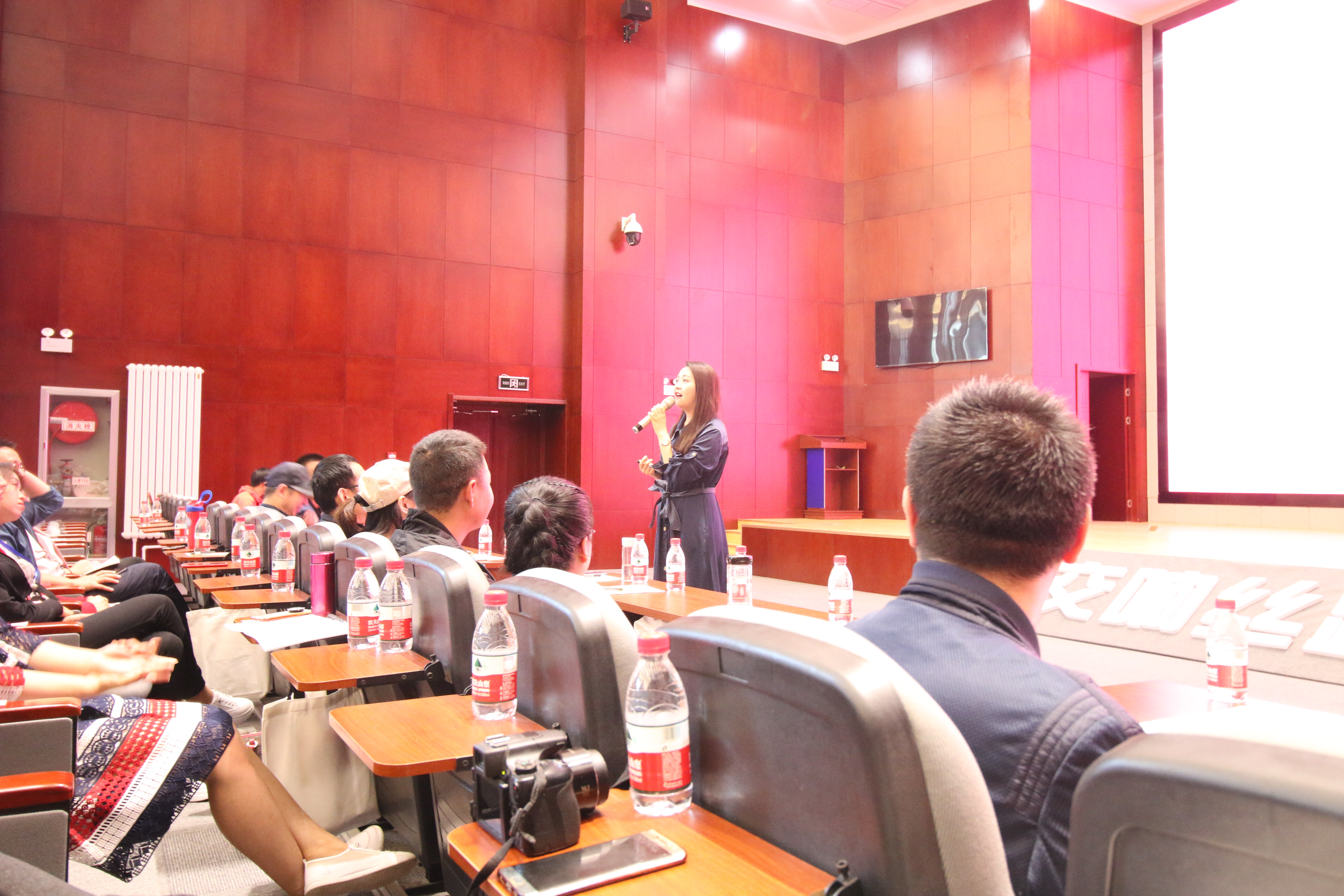 让短视频、抖音走进甘南、走进冶力关景区