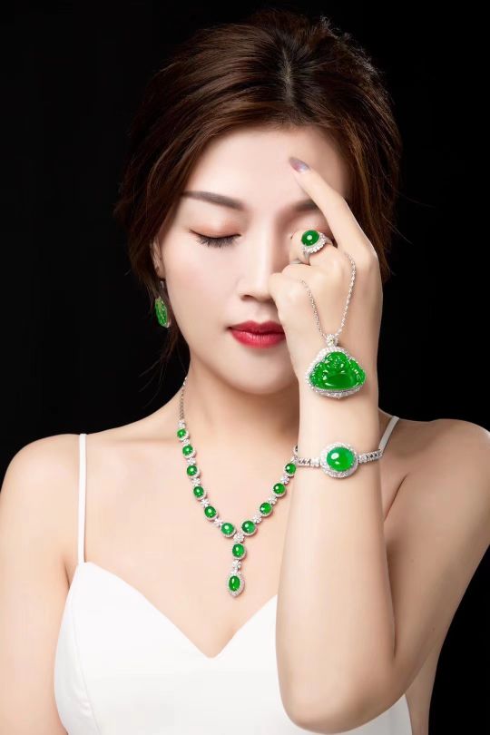 珠宝玉器生意如何入门,想做翡翠珠宝生意怎么入门