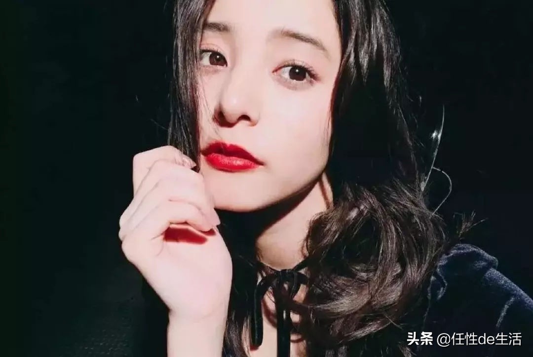 不刷睫毛膏的眼妆好看吗,日常妆容减龄不涂睫毛膏