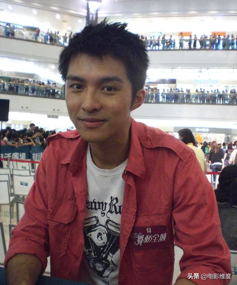 黄嘉乐与女友他们是如何相识的,黄嘉乐tvb入行二十年