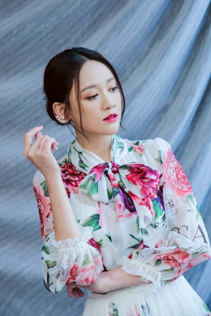 波点裙搭配黑色西装外套,波点裙加西装怎么搭配