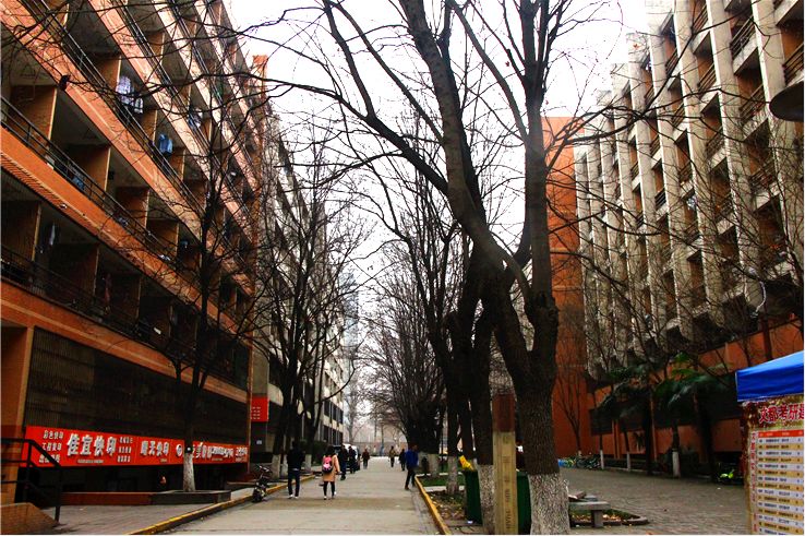 西安建筑科技大学是几本,西安建筑科技大学华清学院