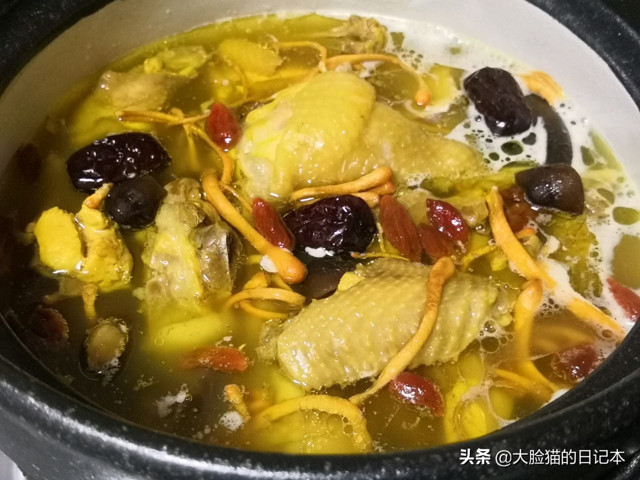 虫草花煲鸡汤做法,虫草花煲鸡汤什么时候放