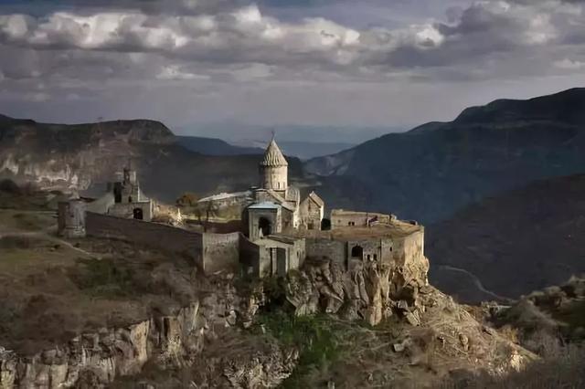 护照免签落地签国家和地区一览表,最值得去的免签落地签国家