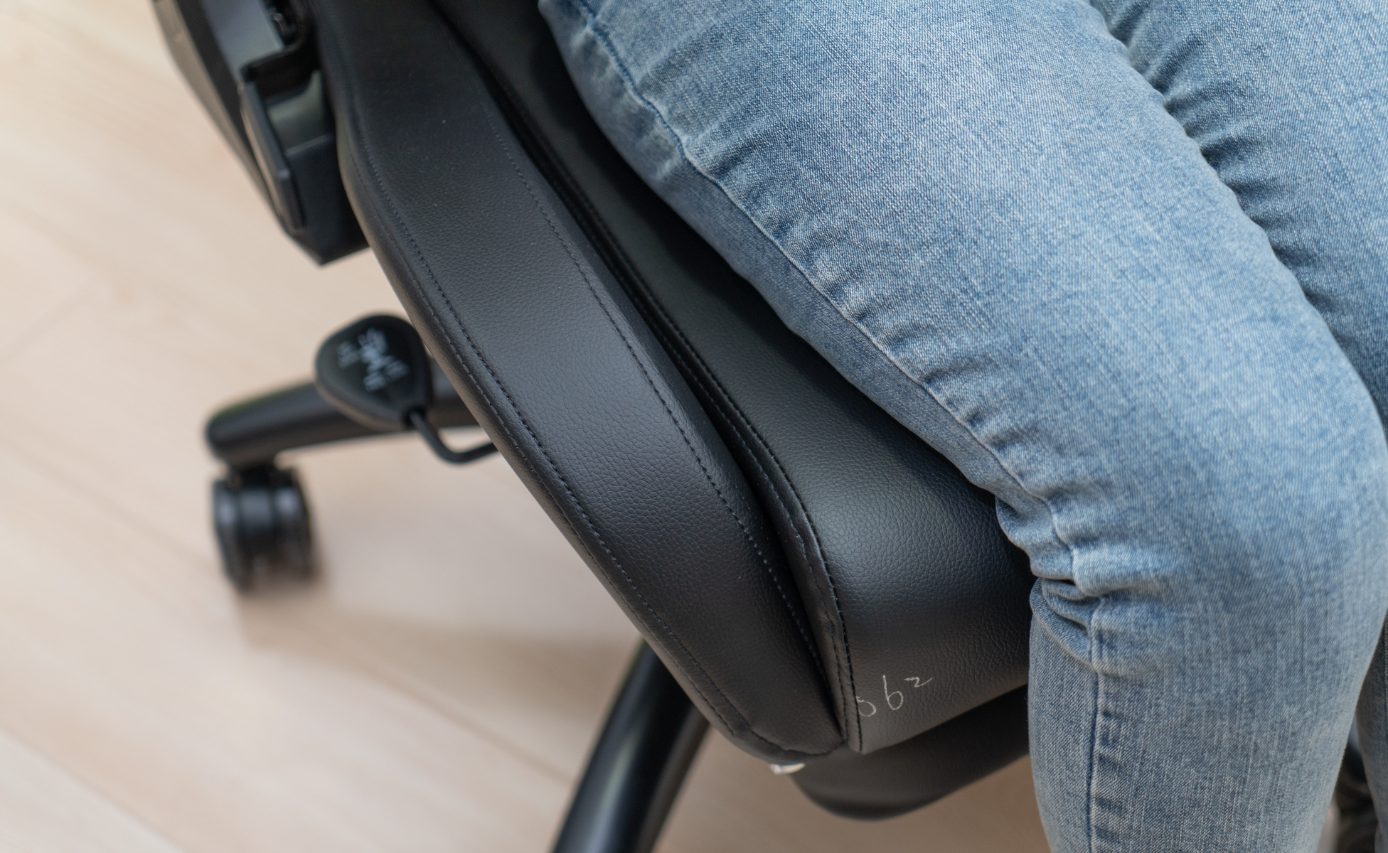 傲风机械臂电竞椅,电竞椅选择哪种好