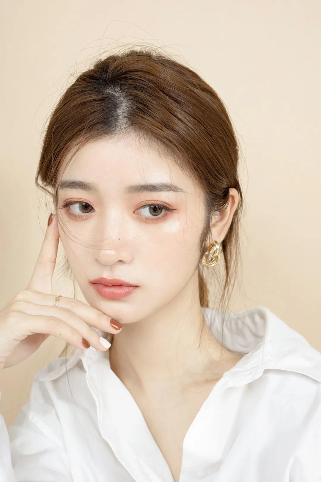 胶线笔画眼线教程新手手残党,手残党眼影教程探险家无眼线