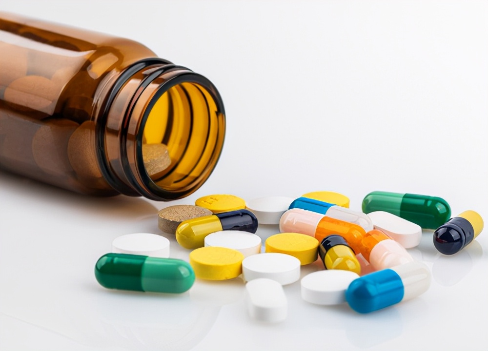 变异性心绞痛首选的药物是,心绞痛发作时首选的药物是