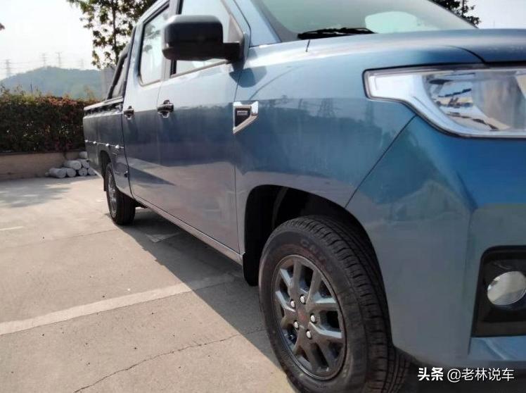 全新一代五菱征程四驱七座顶配版,五菱征程9座1.5排量动力够用吗