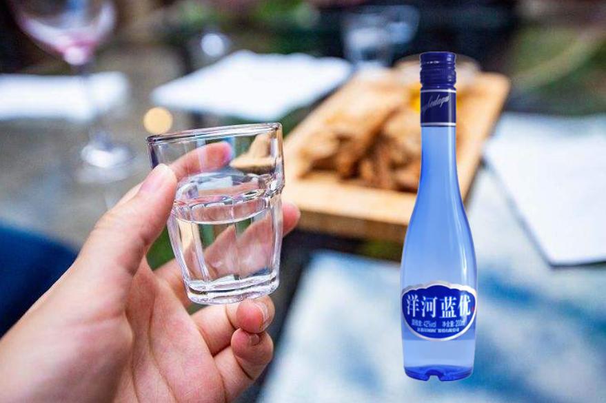 50元内最好的纯粮酒西凤,50元以上纯粮酒光瓶十大名酒