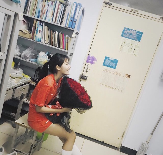 双胞胎女足姐妹,安妮上海女足双胞胎