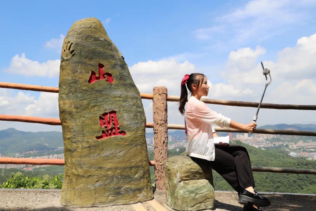 云雾缭绕的观音山人间仙境,云游观音山