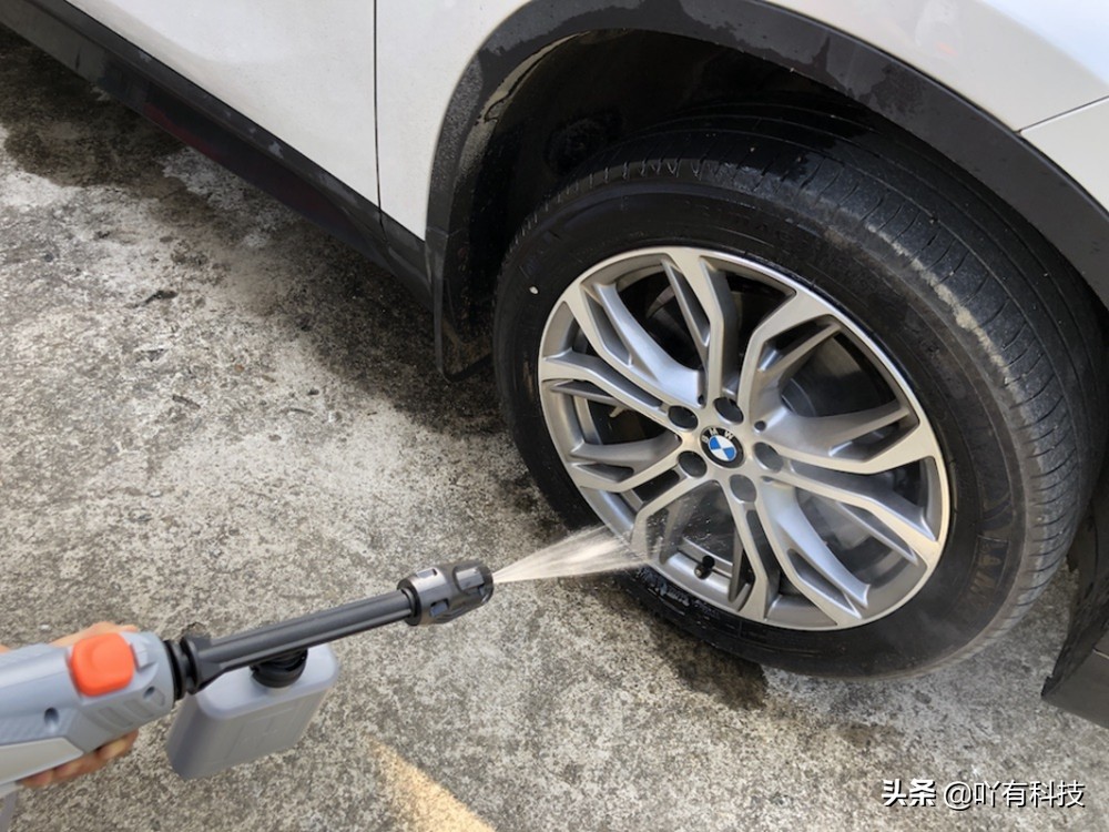 绿田最新款洗车机,锂电洗车机对比插电洗车机