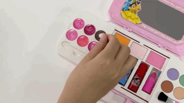 孩子化妆品不要乱用,化妆品小孩子用的