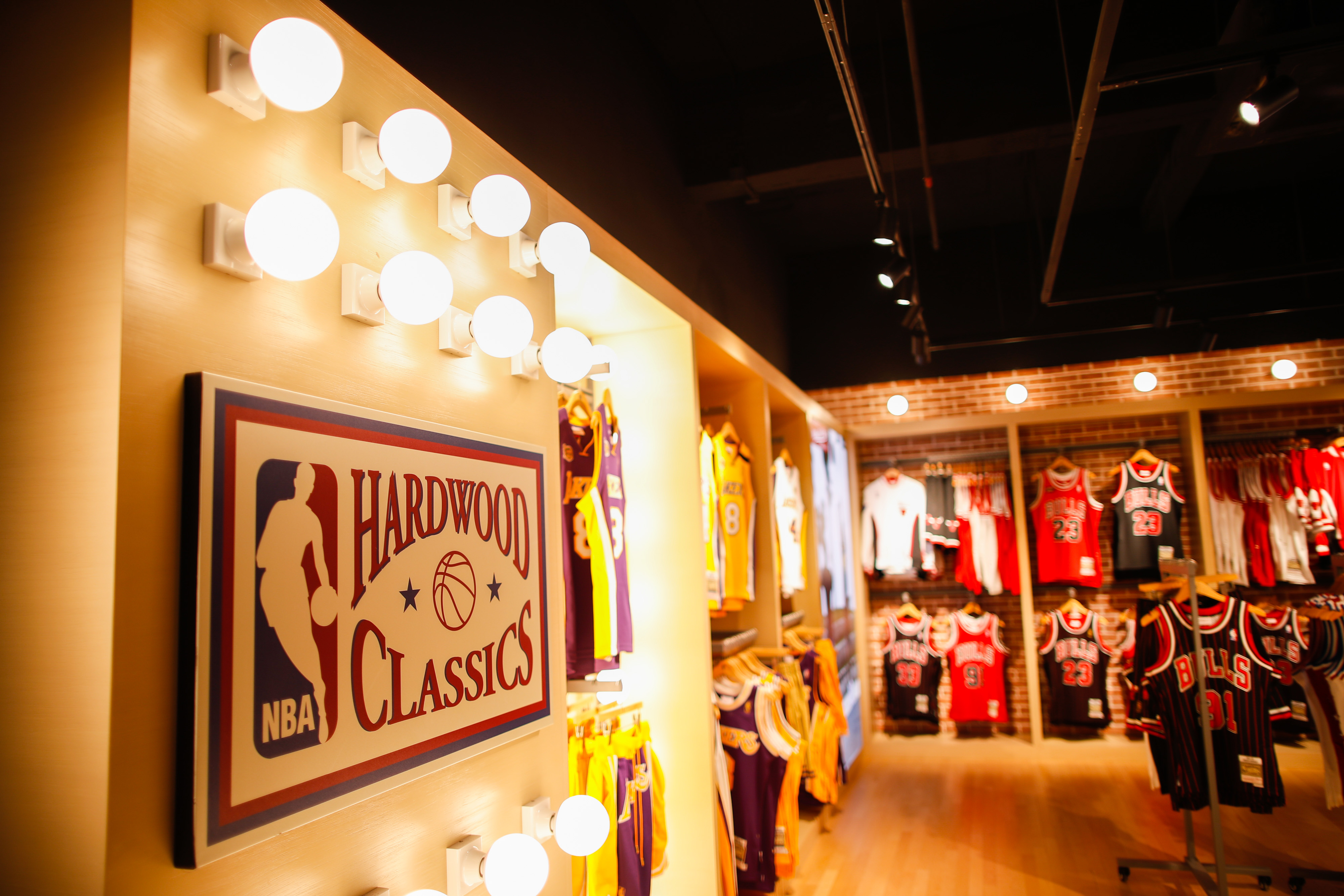 广州世界最大的nba旗舰店,全中国最大的nba旗舰店在广州哪里