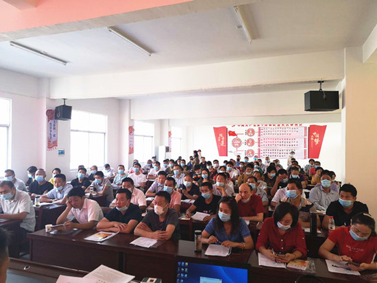 “点燃激情、成就辉煌”麻城黄土岗镇人社中心成功举办创业培训班