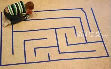 大班亲子游戏5-6岁宅家停课不停学,大班亲子游戏5-6岁在家巧玩报纸