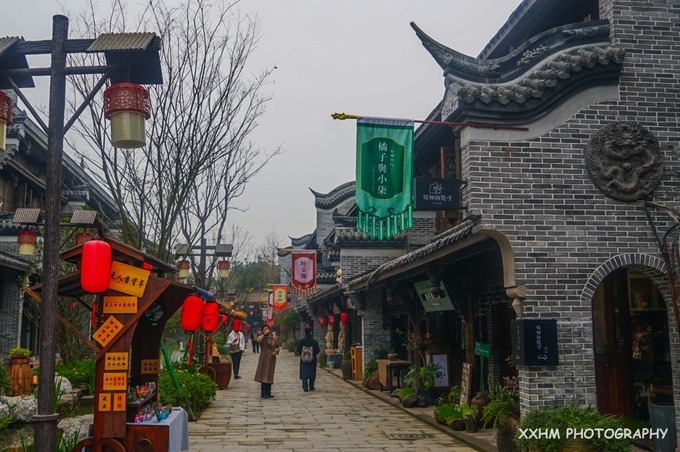 成都本地人去的最好吃的美食,中国姑娘吃成都美食