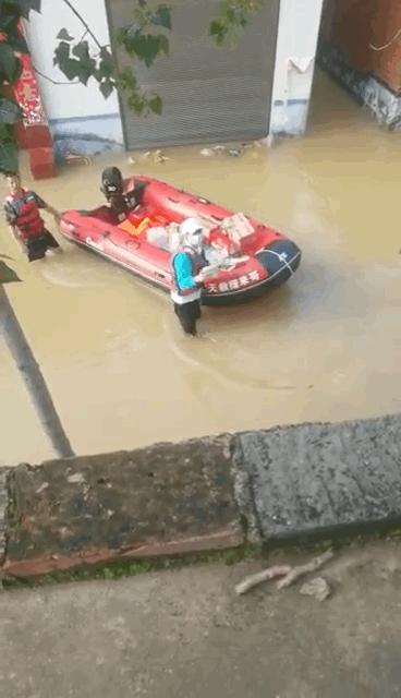 韩红王一博救援事件,韩红王一博翻车