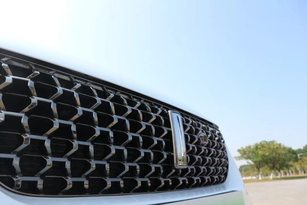 颜值高weyvv7购车体验,新贵豪华weyvv7phev家族入局